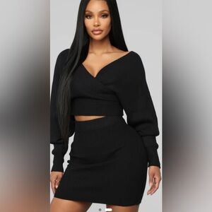Black Sweater Skirt Set - Large